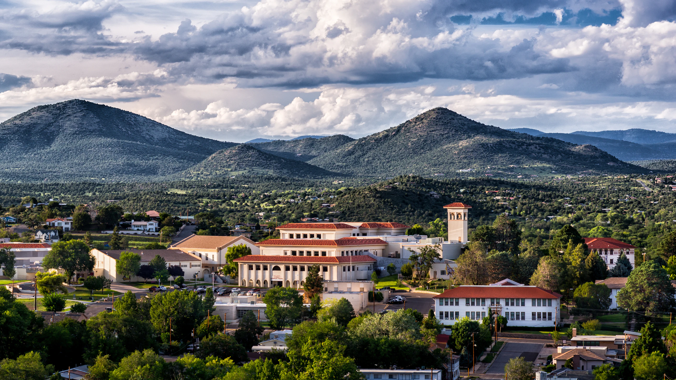 Western New Mexico University - Requirements + Data | CollegeVine