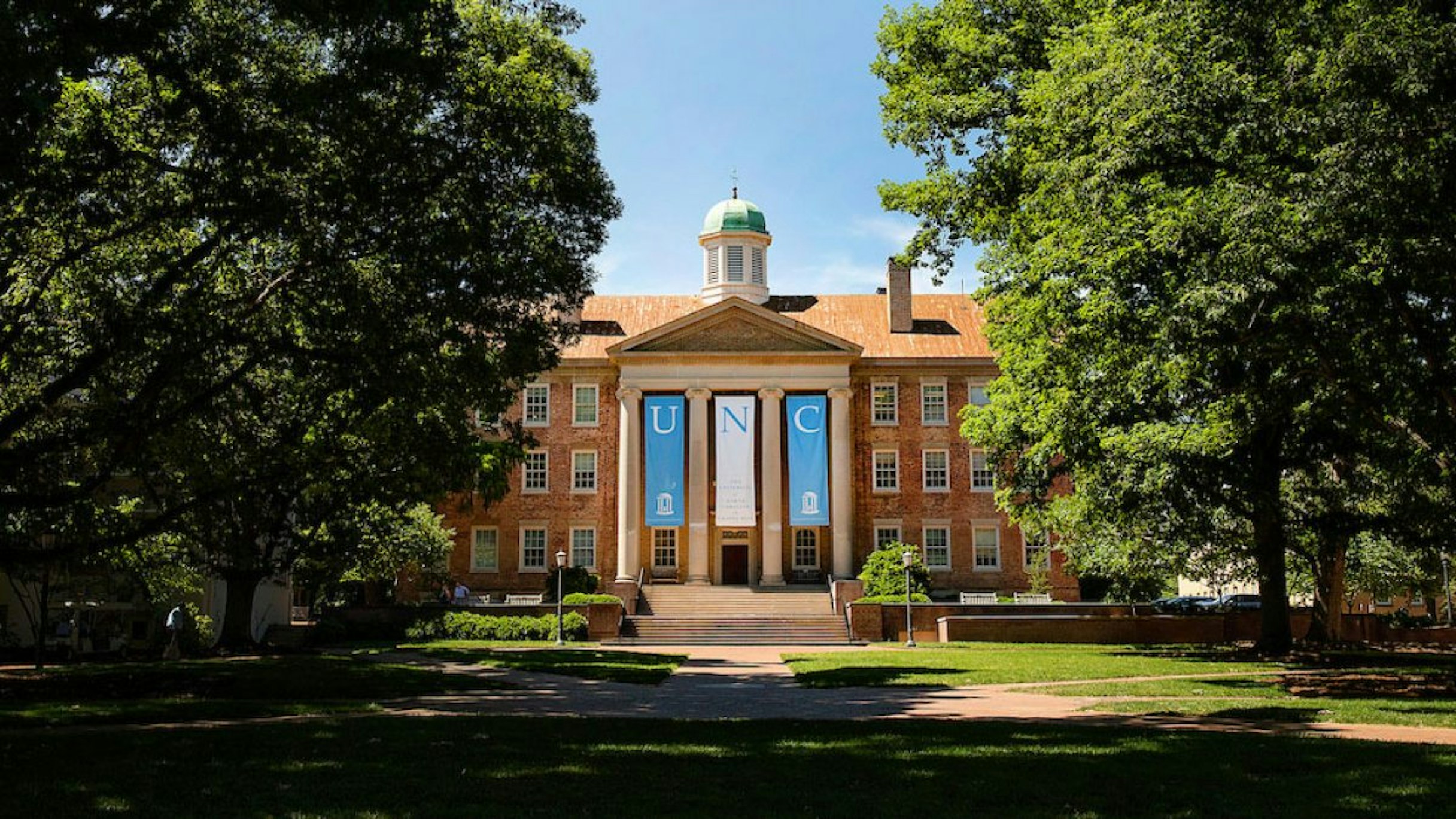 does unc chapel hill require essay