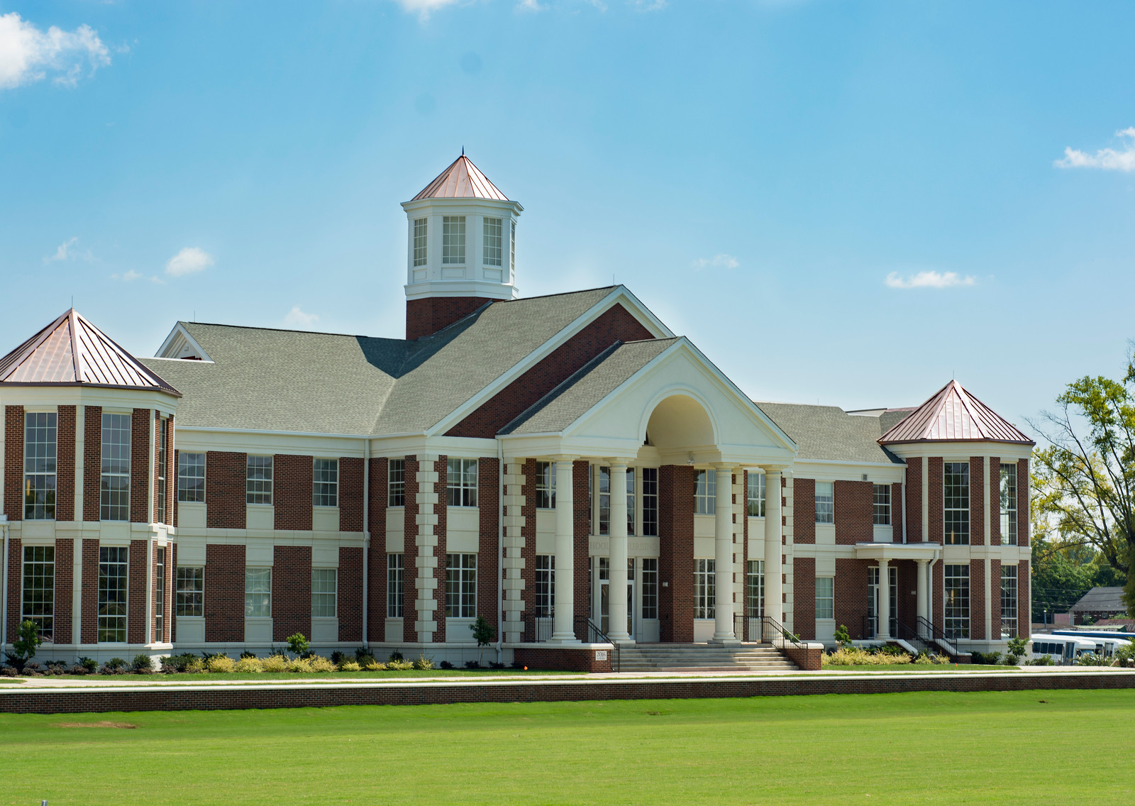 Lee University Tuition and Fees | CollegeVine