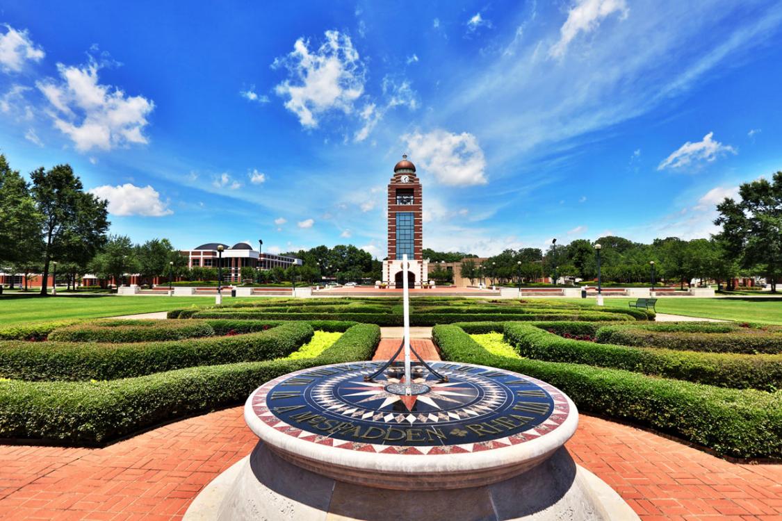University of Arkansas-Fort Smith's 2021-22 Essay Prompts | CollegeVine