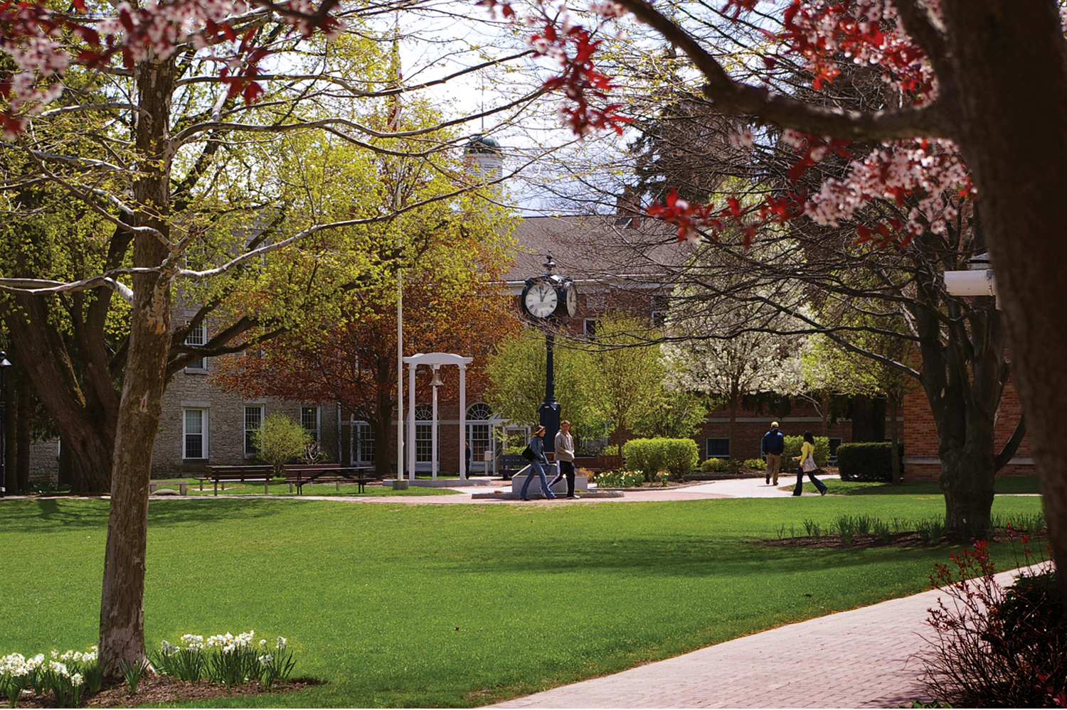 Cazenovia College campus image