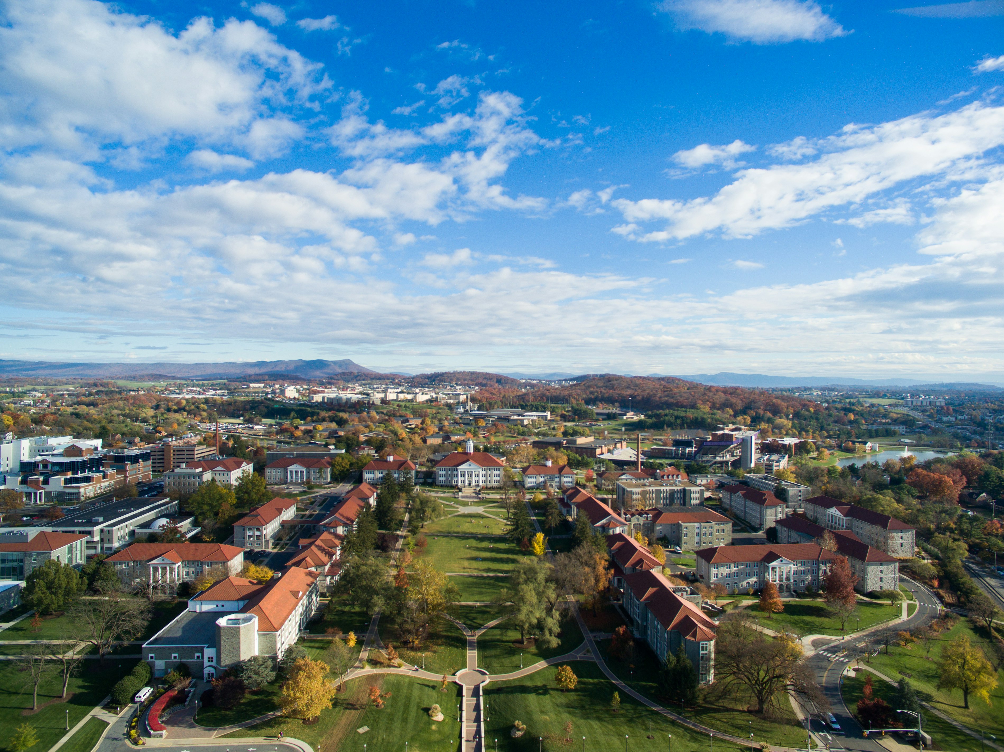 James Madison University JMU Requirements + Data CollegeVine